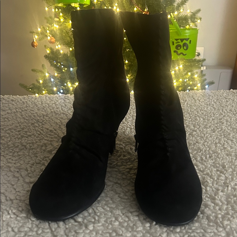 AEROSOLES Black Heeled Boots